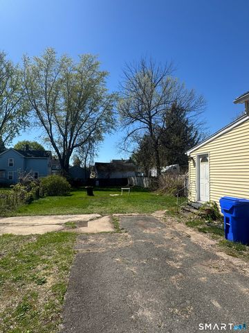 20 Alden Avenue, Enfield, CT 06082