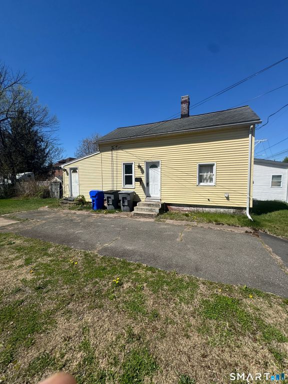 20 Alden Avenue, Enfield, CT 06082