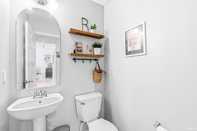 2334 Harwood Street, South Bend, IN 46614