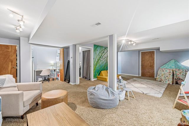 2334 Harwood Street, South Bend, IN 46614