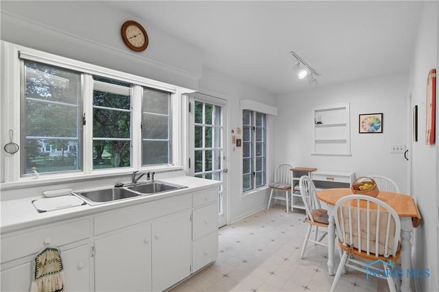 893 W Wooster Street, Bowling Green, OH 43402