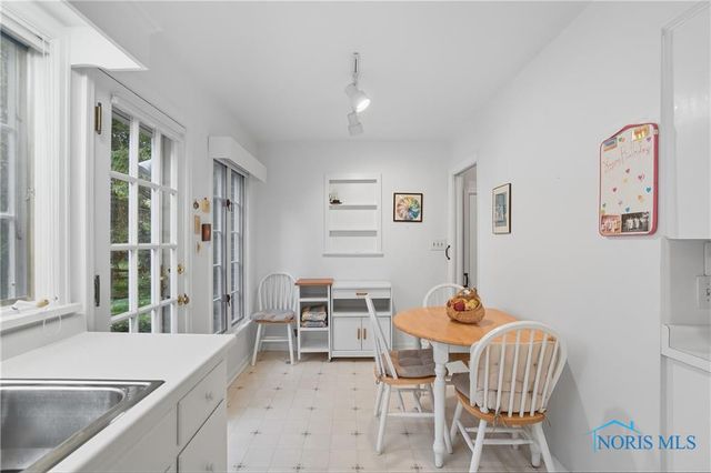 893 W Wooster Street, Bowling Green, OH 43402