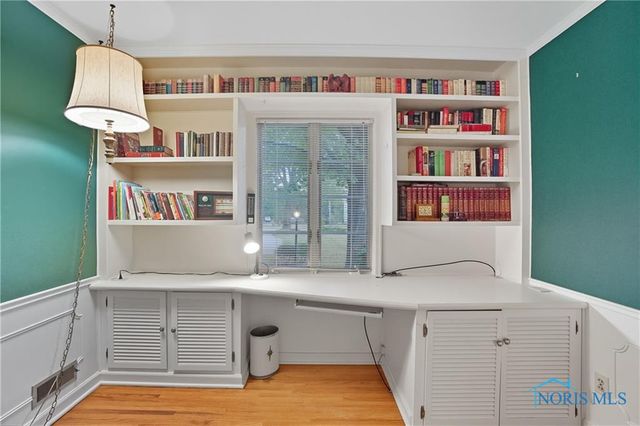 893 W Wooster Street, Bowling Green, OH 43402