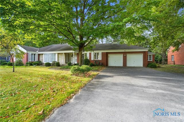 893 W Wooster Street, Bowling Green, OH 43402