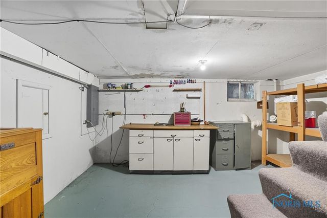 893 W Wooster Street, Bowling Green, OH 43402