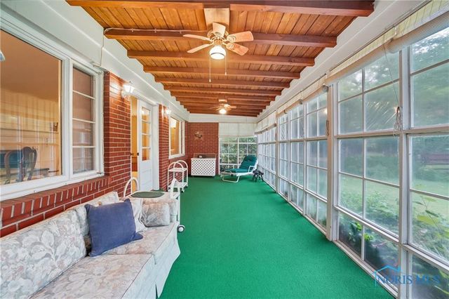 893 W Wooster Street, Bowling Green, OH 43402