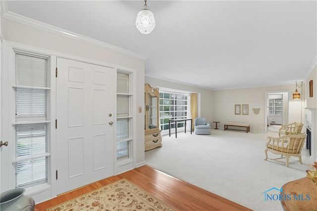 893 W Wooster Street, Bowling Green, OH 43402