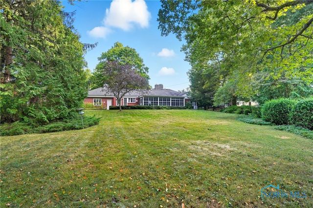 893 W Wooster Street, Bowling Green, OH 43402