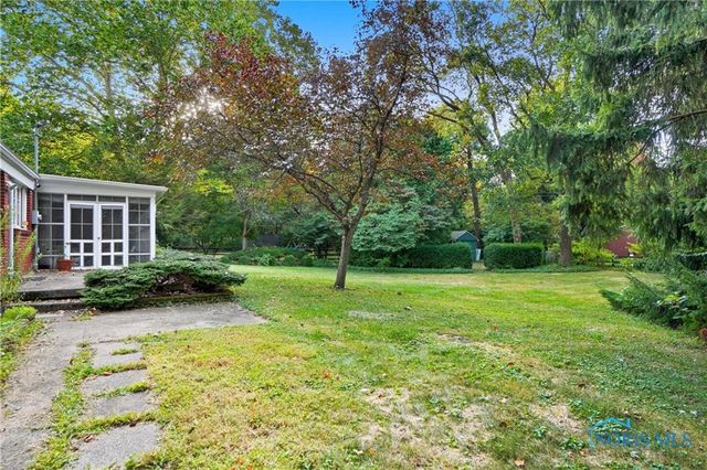 893 W Wooster Street, Bowling Green, OH 43402