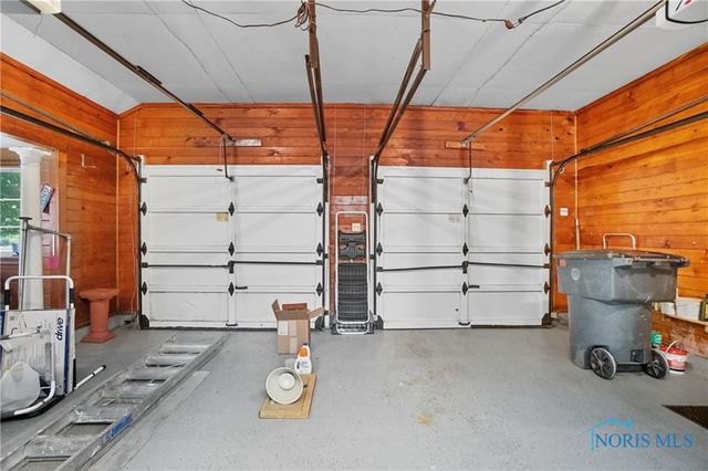 893 W Wooster Street, Bowling Green, OH 43402