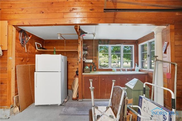 893 W Wooster Street, Bowling Green, OH 43402