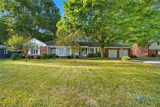 893 W Wooster Street, Bowling Green, OH 43402