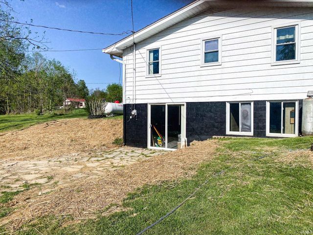 9021 N Copper Branch Road, Solsberry, IN 47459