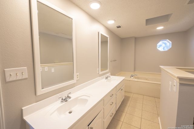 106 E Tanglewood, New Braunfels, TX 78130