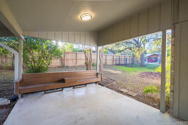 106 E Tanglewood, New Braunfels, TX 78130