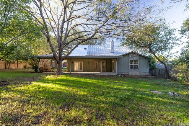 106 E Tanglewood, New Braunfels, TX 78130