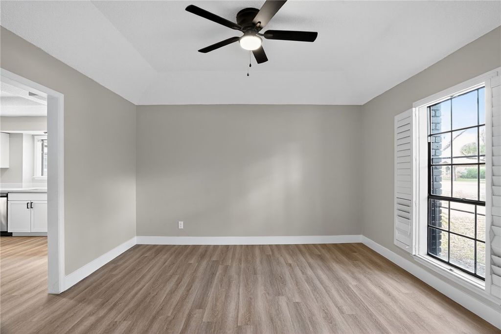 107 Cherry Hills Dr, Rockport, TX 78382 — photo 5