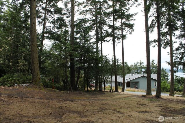 85 Quinault Loop, Port Townsend, WA 98368