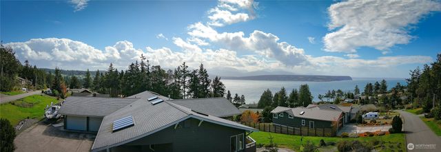85 Quinault Loop, Port Townsend, WA 98368