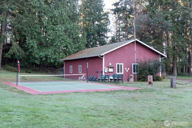 85 Quinault Loop, Port Townsend, WA 98368