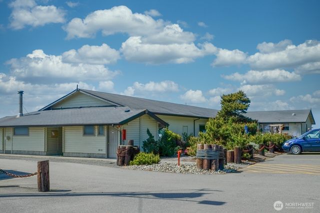 85 Quinault Loop, Port Townsend, WA 98368