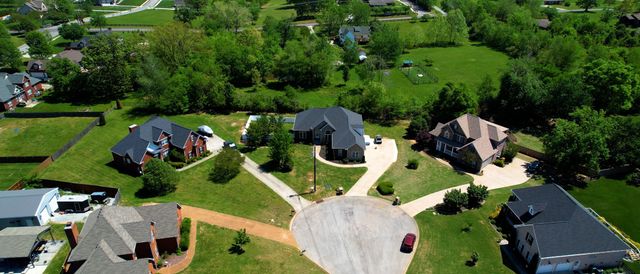 7307 Hudgins Ct, Fairview, TN 37062