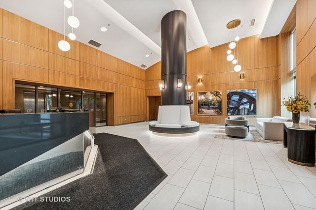 501 N Clinton Street 1804, Chicago, IL 60654