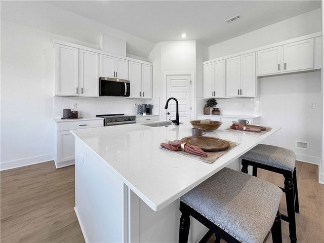 419 W Canada Drive, Farmington, AR 72730