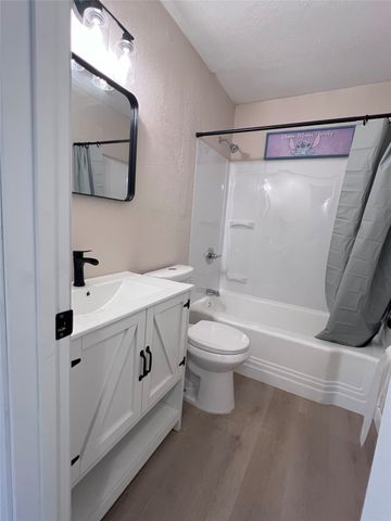 2026 Murray Street, Shreveport, LA 71108