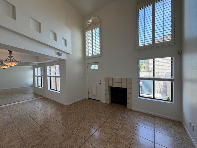 7835 E Glenrosa Avenue Apt 2, Scottsdale, AZ 85251