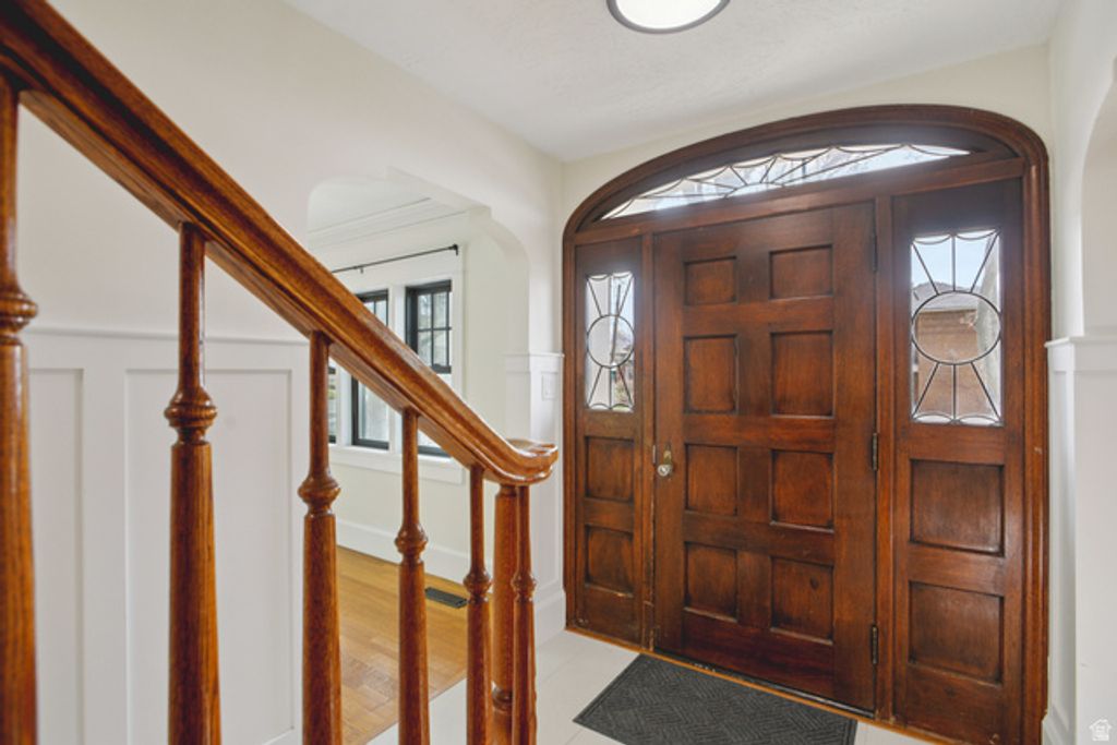 Image 3 of property listing at 1305 E LAIRD AVE, Salt Lake City, UT 84105