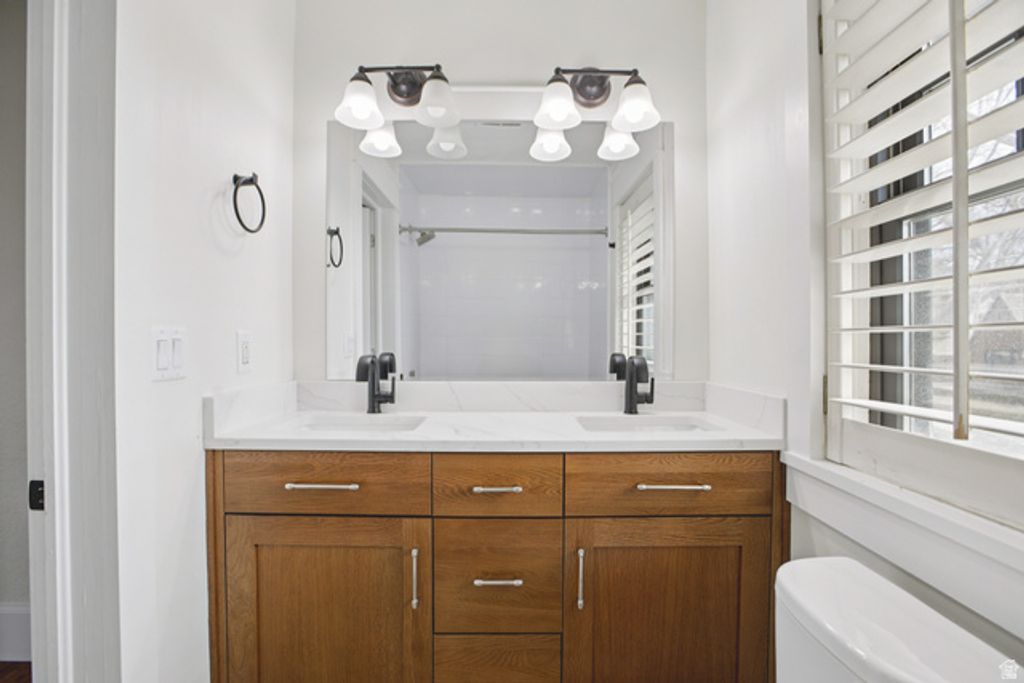 Image 27 of property listing at 1305 E LAIRD AVE, Salt Lake City, UT 84105