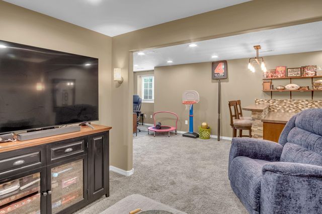 1603 E Cedar Tree St, Park City, KS 67219