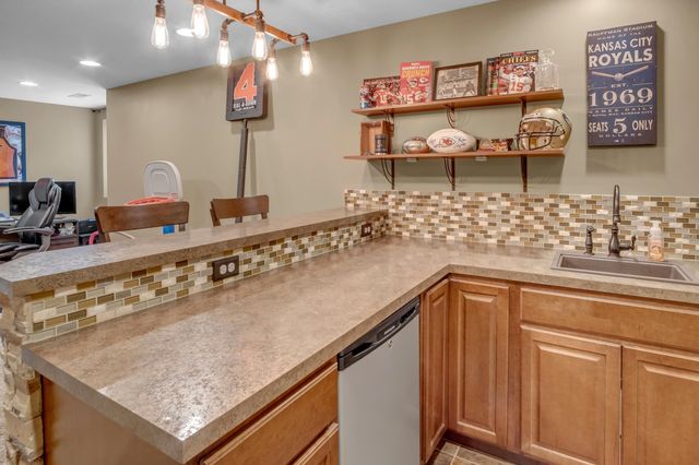 1603 E Cedar Tree St, Park City, KS 67219