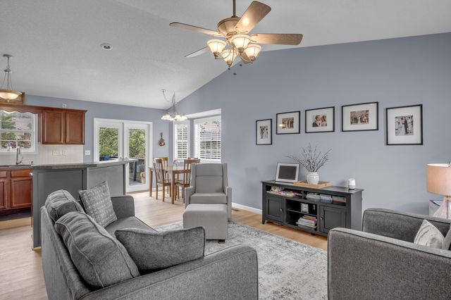1603 E Cedar Tree St, Park City, KS 67219