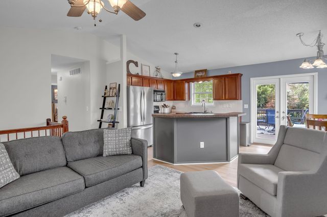 1603 E Cedar Tree St, Park City, KS 67219