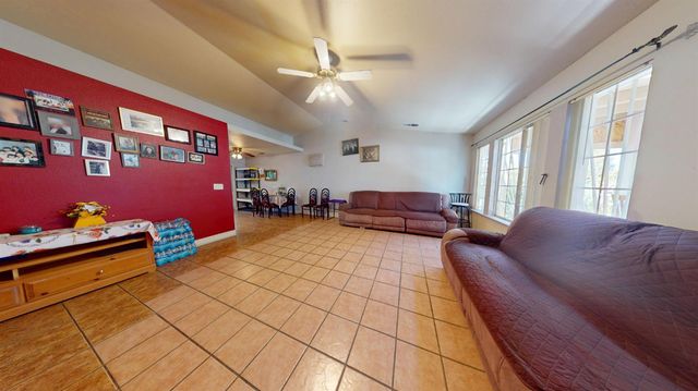 13745 E Bulah Avenue, Parlier, CA 93648