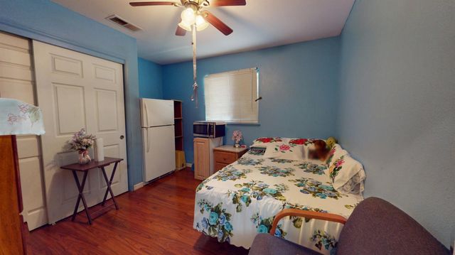 13745 E Bulah Avenue, Parlier, CA 93648
