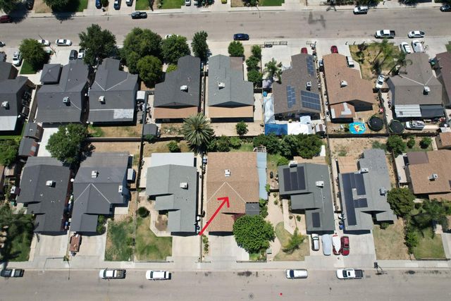 13745 E Bulah Avenue, Parlier, CA 93648