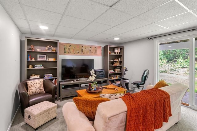 42 Sycamore Drive 42, Leominster, MA 01453