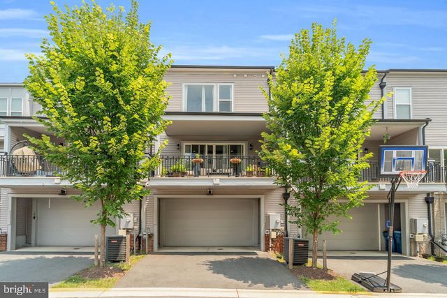 42322 SILLAS SQ, Brambleton, VA 20148