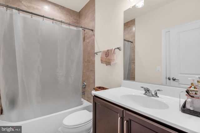 42322 SILLAS SQ, Brambleton, VA 20148