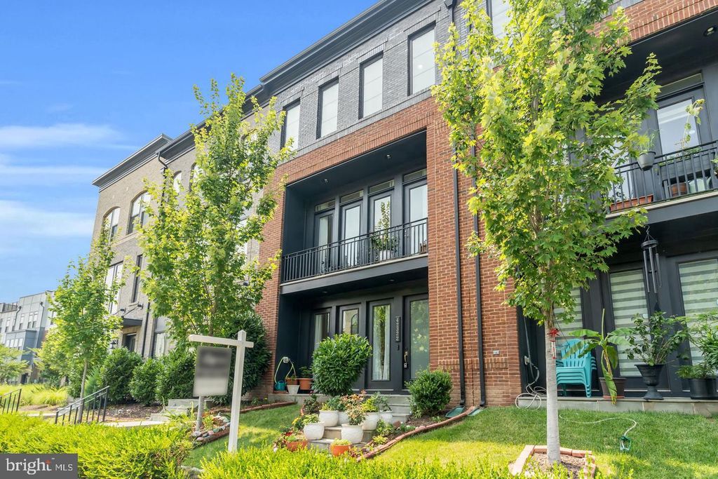 42322 SILLAS SQ, Brambleton, VA 20148