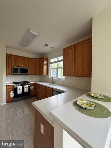 1 CARDIFF CT, West Windsor, NJ 08550
