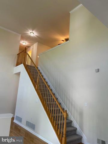 1 CARDIFF CT, West Windsor, NJ 08550