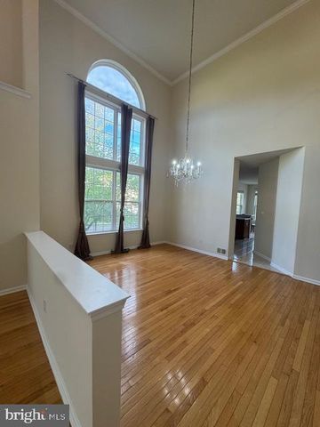 1 CARDIFF CT, West Windsor, NJ 08550