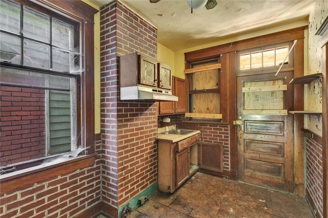 2040 Laketon Rd, Wilkinsburg, PA 15221