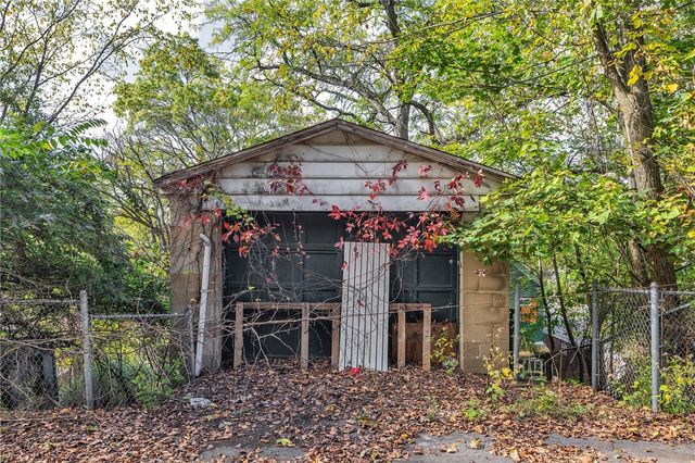 2040 Laketon Rd, Wilkinsburg, PA 15221