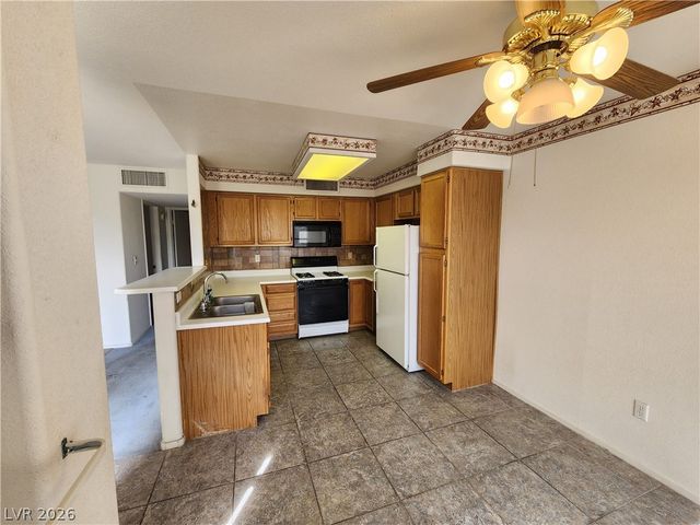 3425 East Russell Road 249, Las Vegas, NV 89120