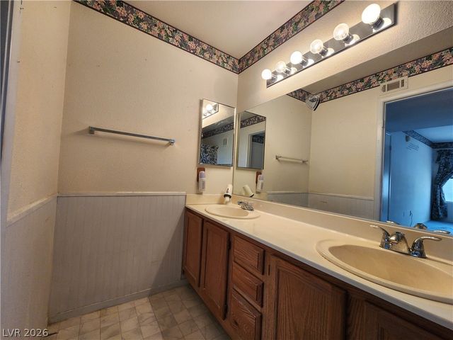 3425 East Russell Road 249, Las Vegas, NV 89120